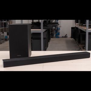 Samsung Soundbar with subwoofer and remote